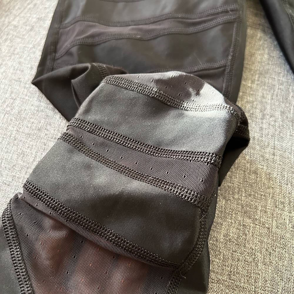 Lululemon Wunder Under Tech Mesh Size 2 - image 5